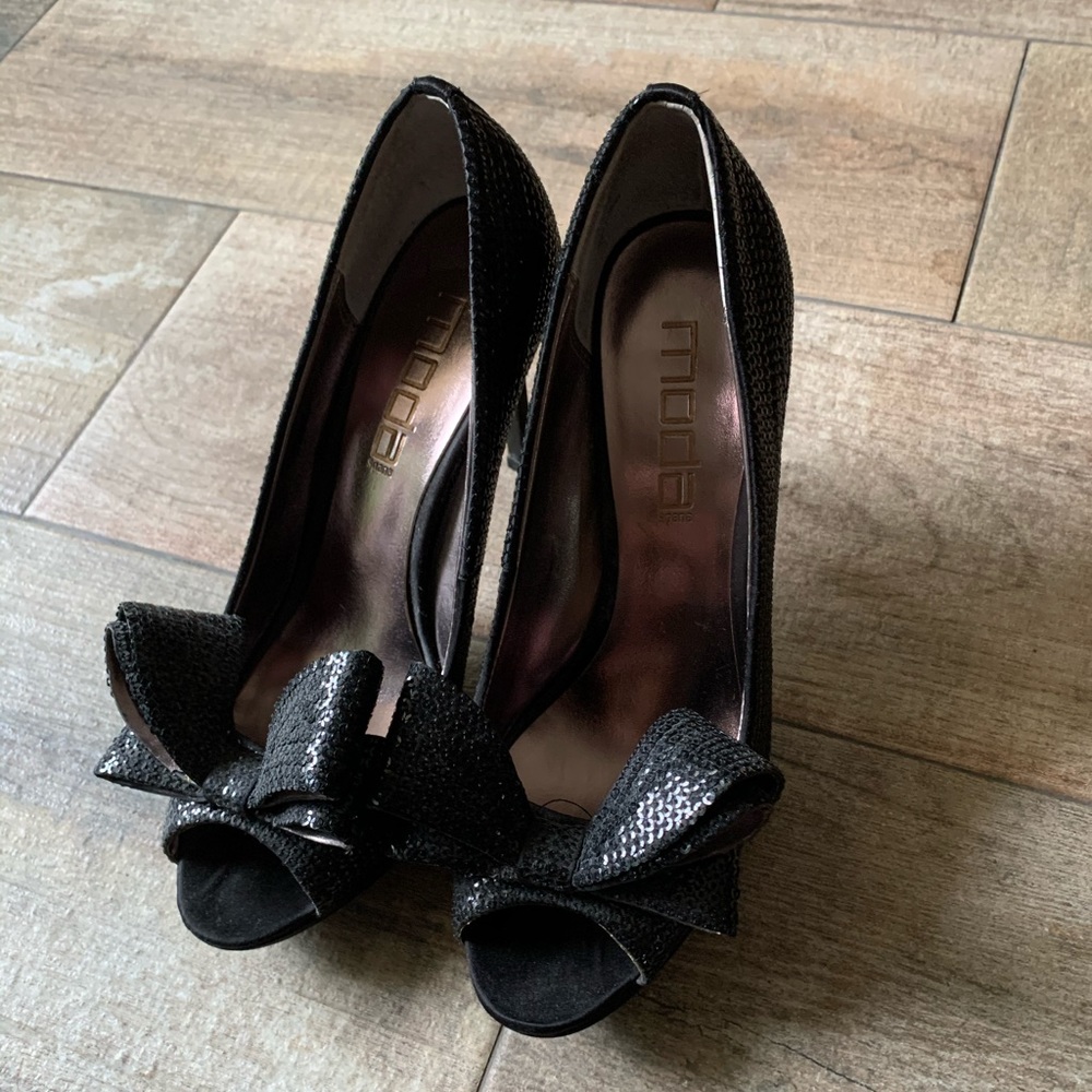 Moda Black Satin and Sequin Bow Peep Toe Heels - Picture 4 of 7